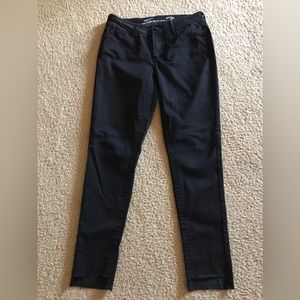 Seven7 black denim tummyLess skinny jeans sz10